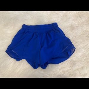 Blue lululemon 4’ hotty hot shorts